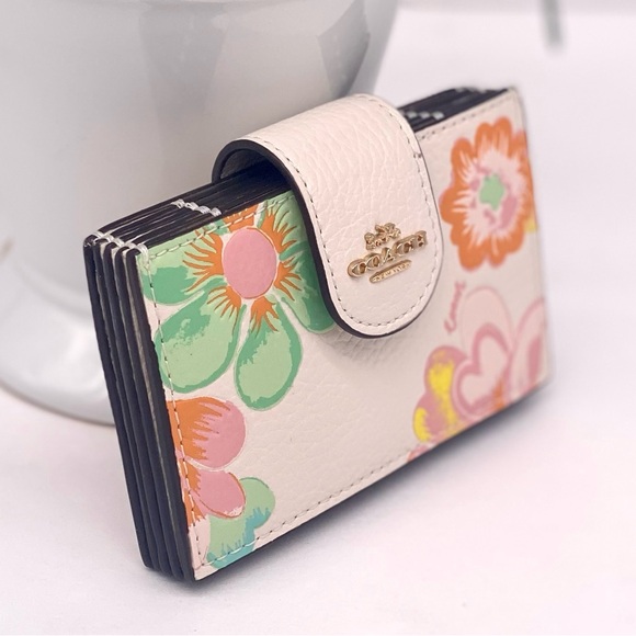 Coach Accordion Card Case With Mystical Floral Print - Picture 3 of 9
